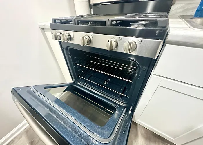 Super Amazing Place To Near Downtown! Free Parking Chicago