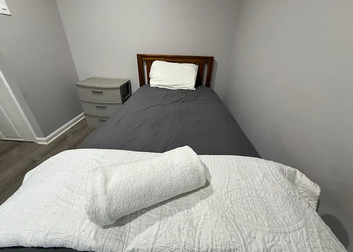 Super Amazing Place To Near Downtown! Free Parking *