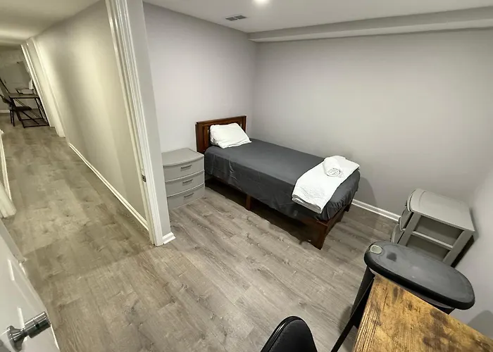 Privatunterkunft Super Amazing Place To Near Downtown! Free Parking