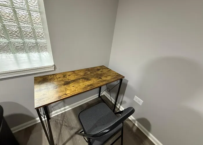 Super Amazing Place To Near Downtown! Free Parking